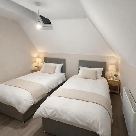 بيت للعطل 5 Bedroom Town