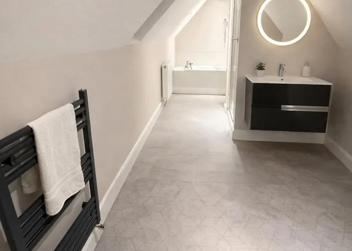 5 Bedroom Town بيت للعطل *